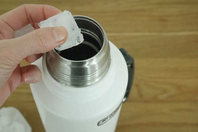 スタンレー真空ボトル　ホワイト