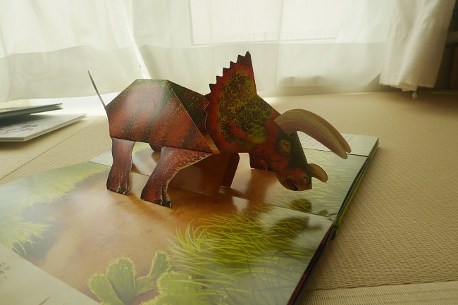 ワールドライブラリー　6歳　飛び出す恐竜